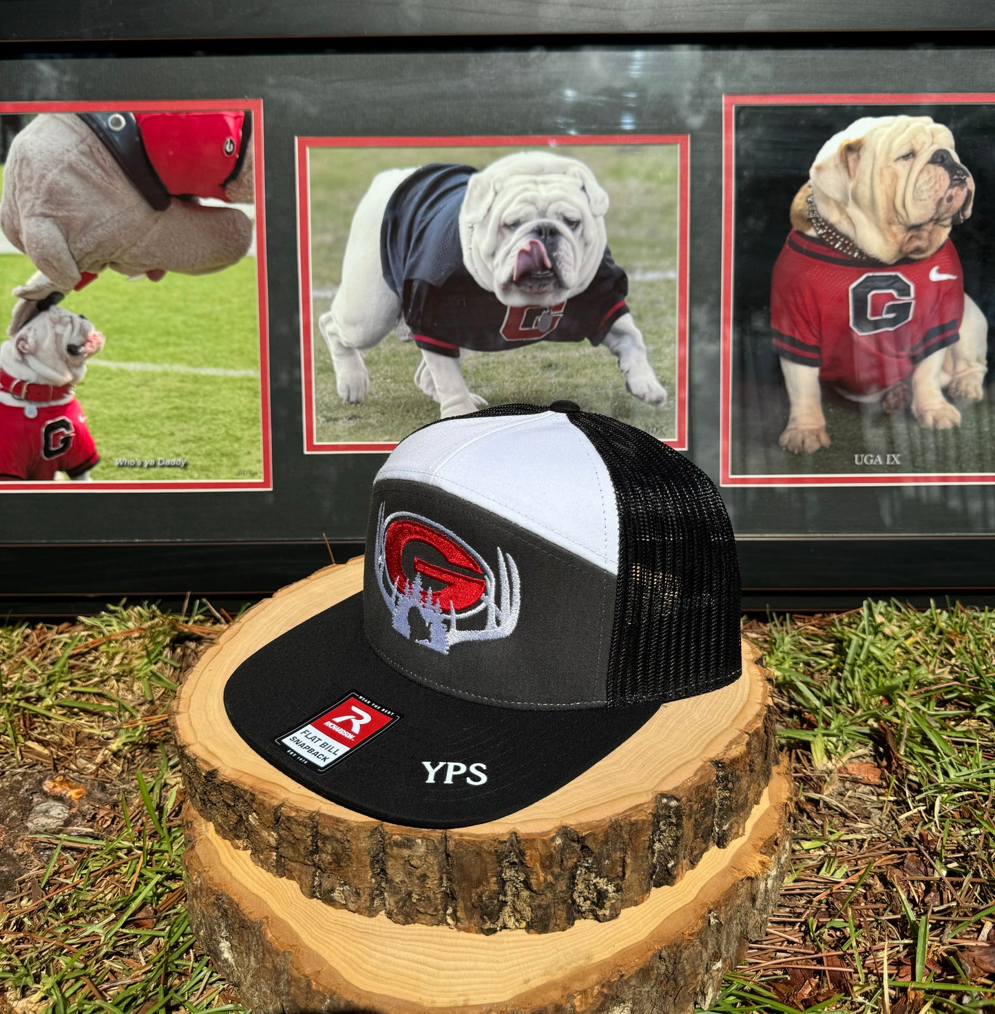 Richardson Flat Bill Snap Back UGA Logo White/Black