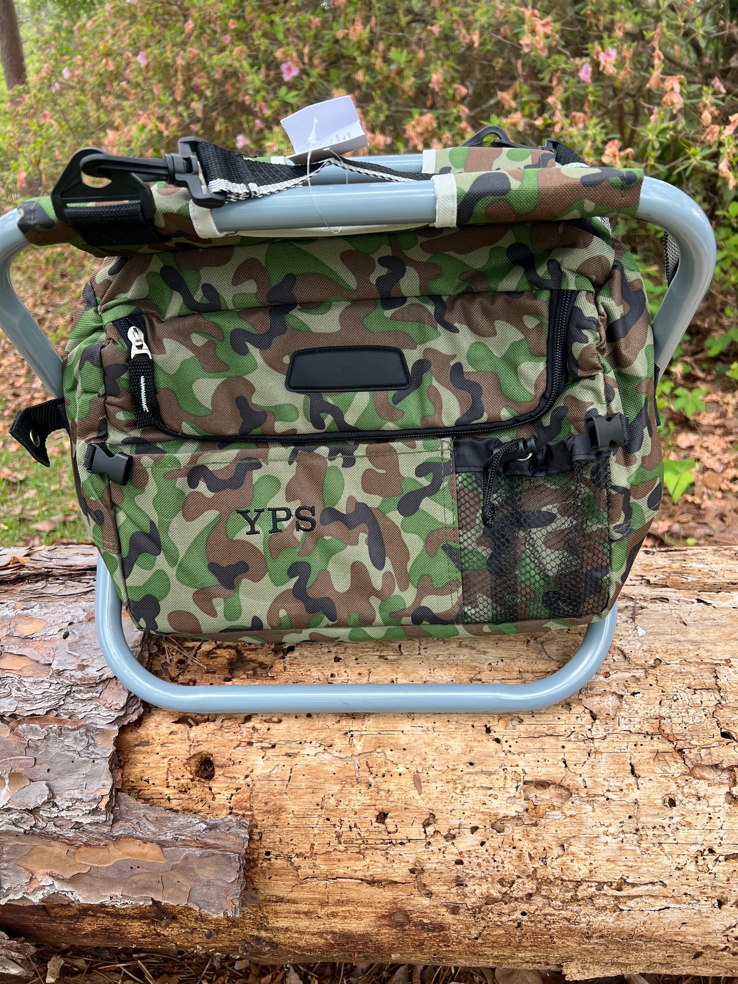 Camouflage folding cooler/coozie chair