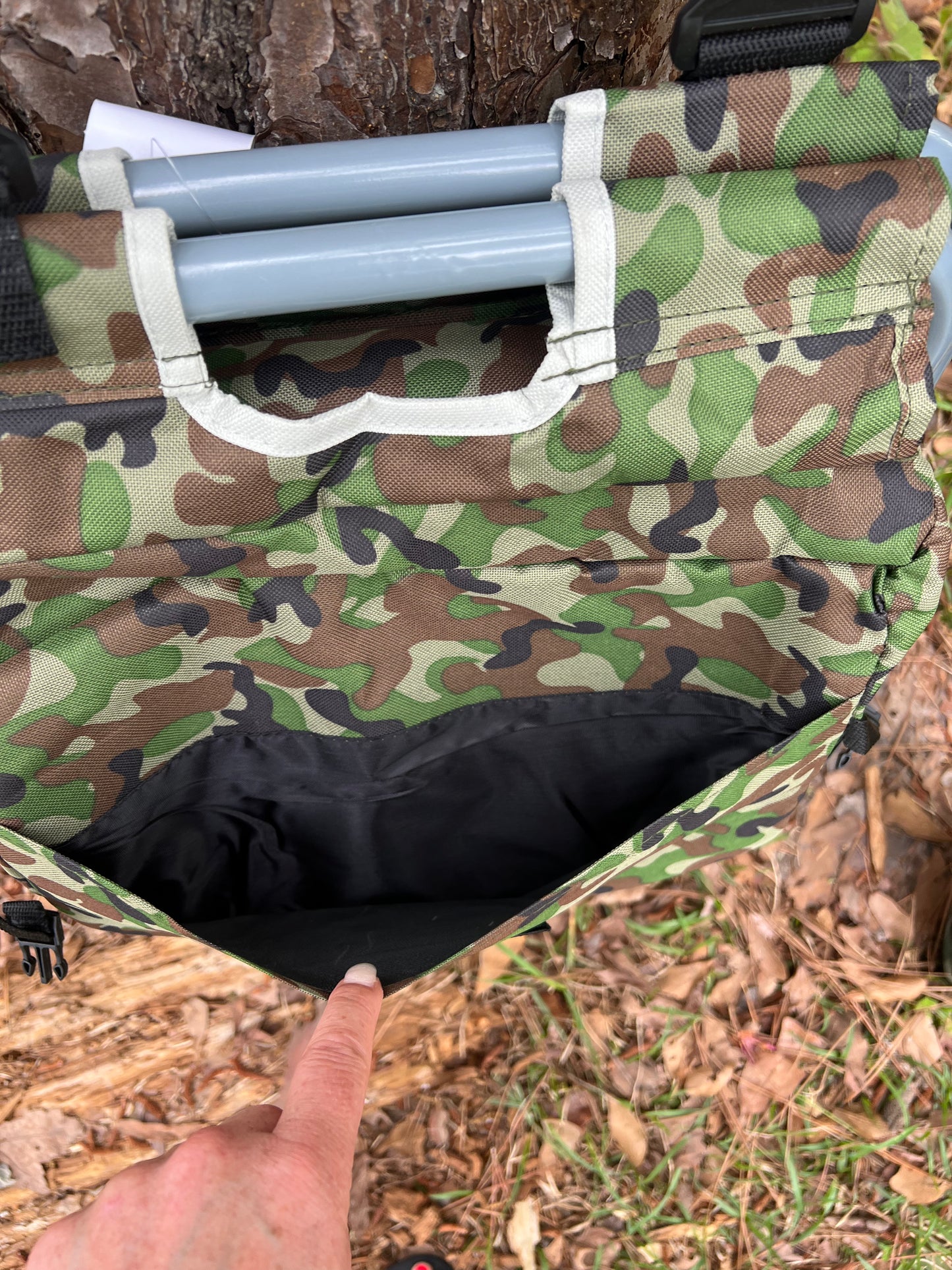 Camouflage folding cooler/coozie chair