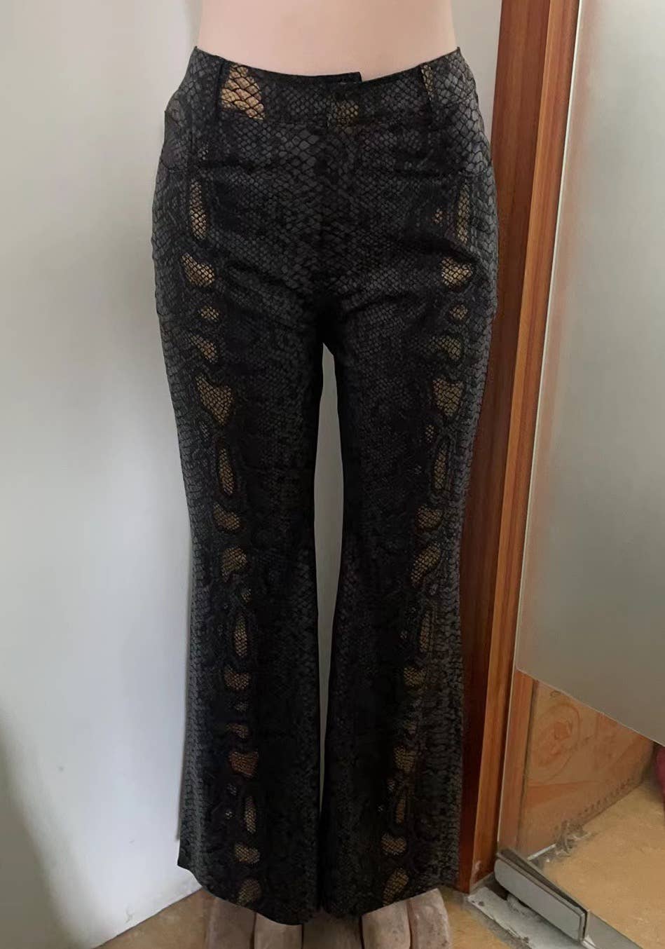 Snake Textured Tight Bell Pants
